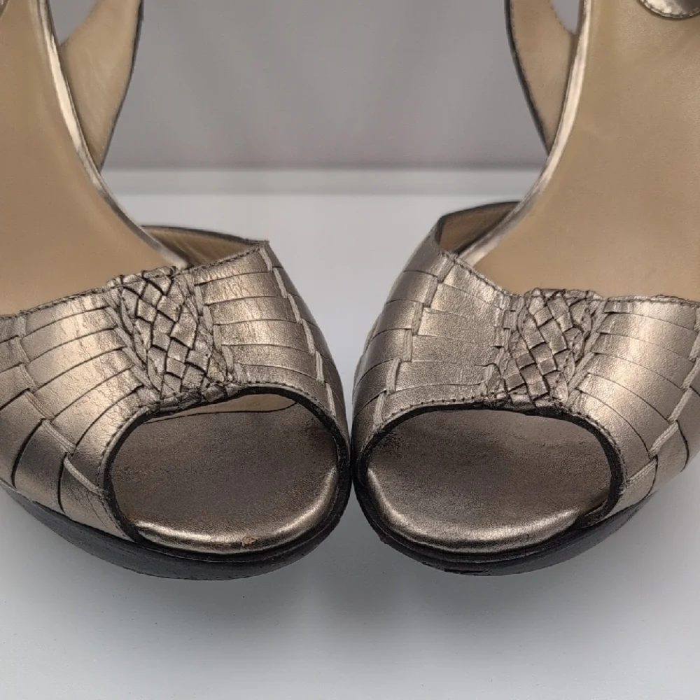 Cole Haan x Nike Air Gold Metallic Leather Pumps – Size 7.5 PEWTER/Gold